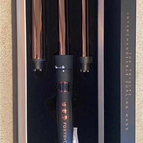NEW 3-1 Foxybae rose gold titanium curling wand - Picture 4 of 7